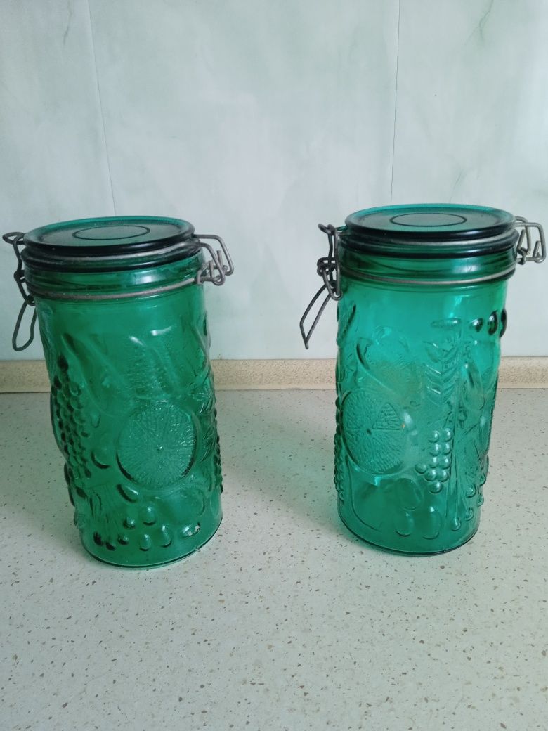 Dwa pojemniki szklane PRL vintage słoiki zielone