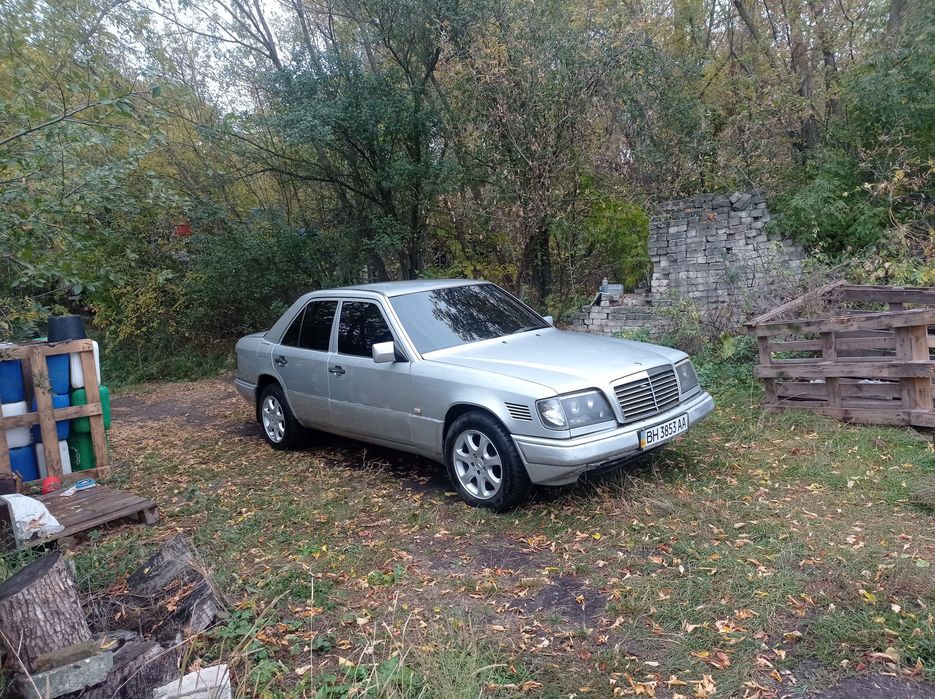 Продам Мерседес w124