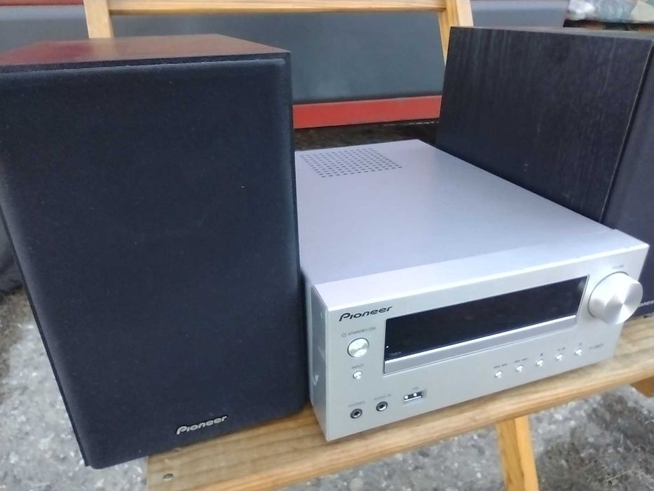 Mini wieża Pioneer z kolumnami