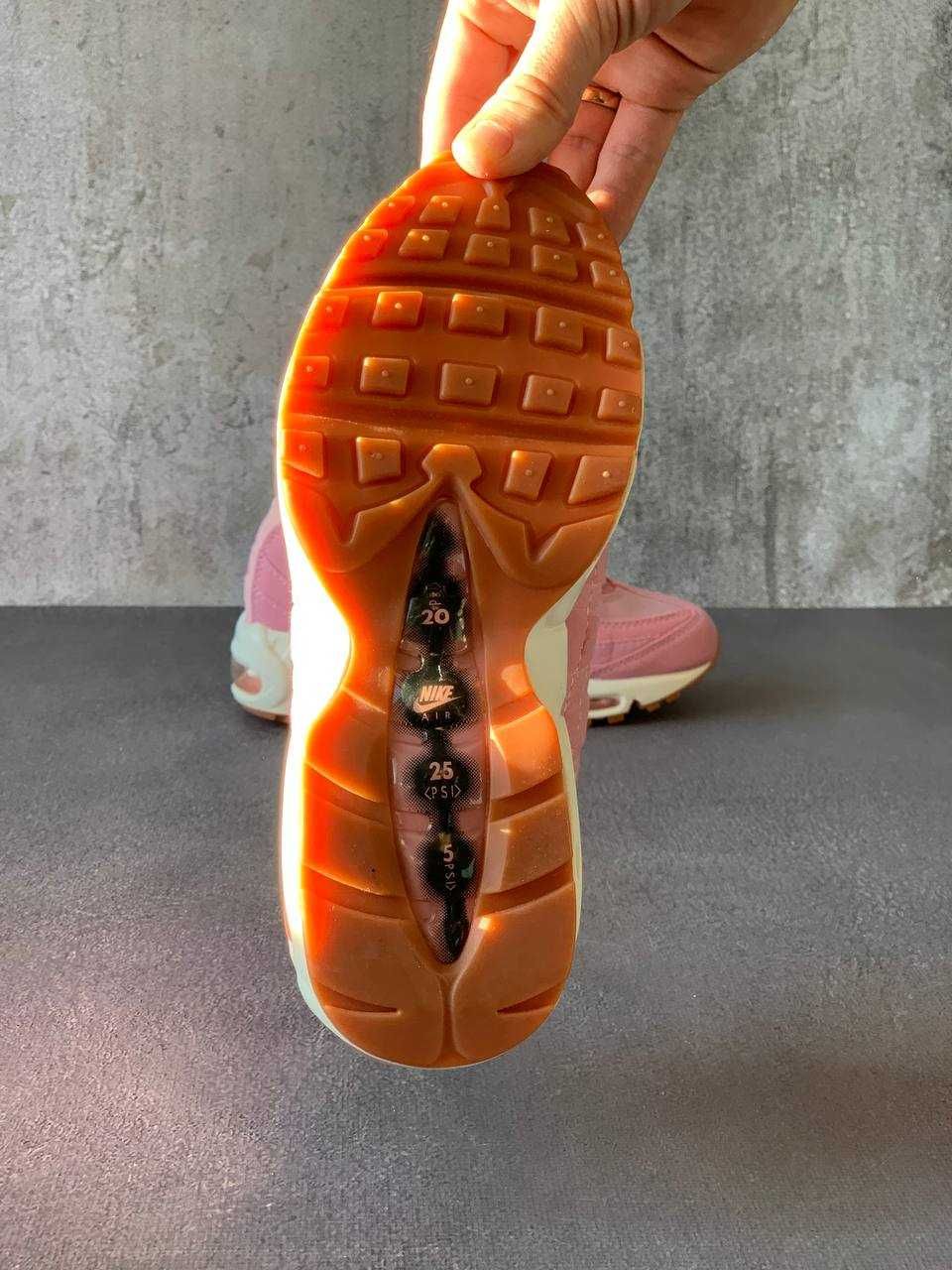 Кроссовки кросівки жіночі Nike Air Max 95 Essential Pink