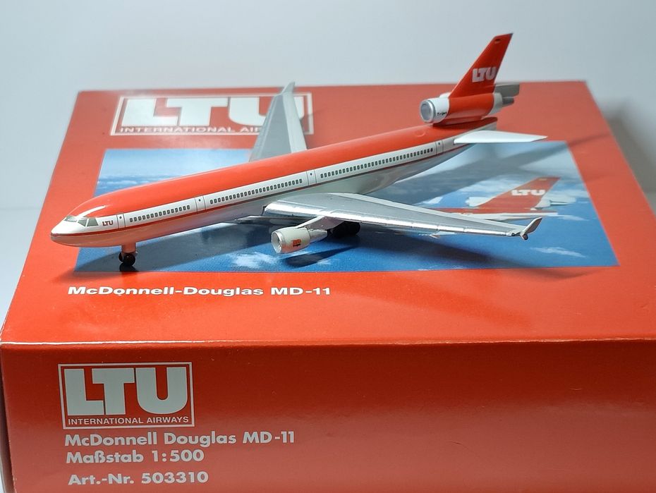 Моделі літаків від компанії Herpa, масштаб 1:500