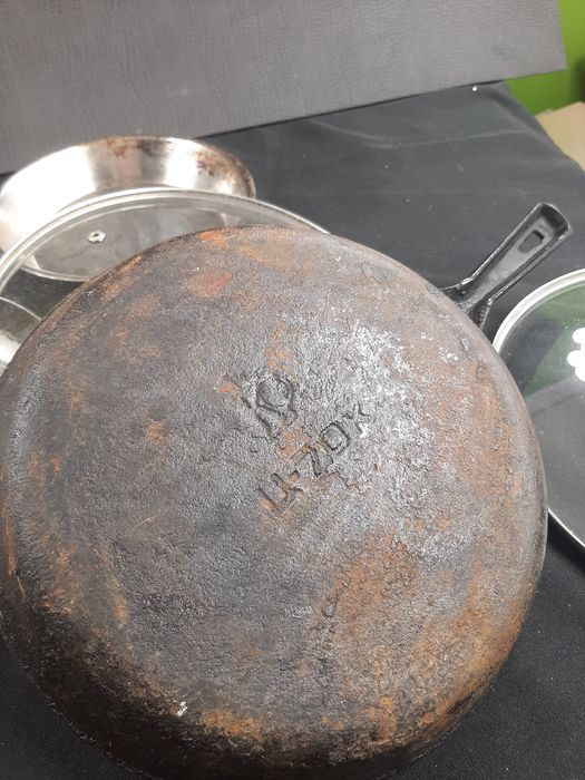 Сковорода чугунная - нержавейка