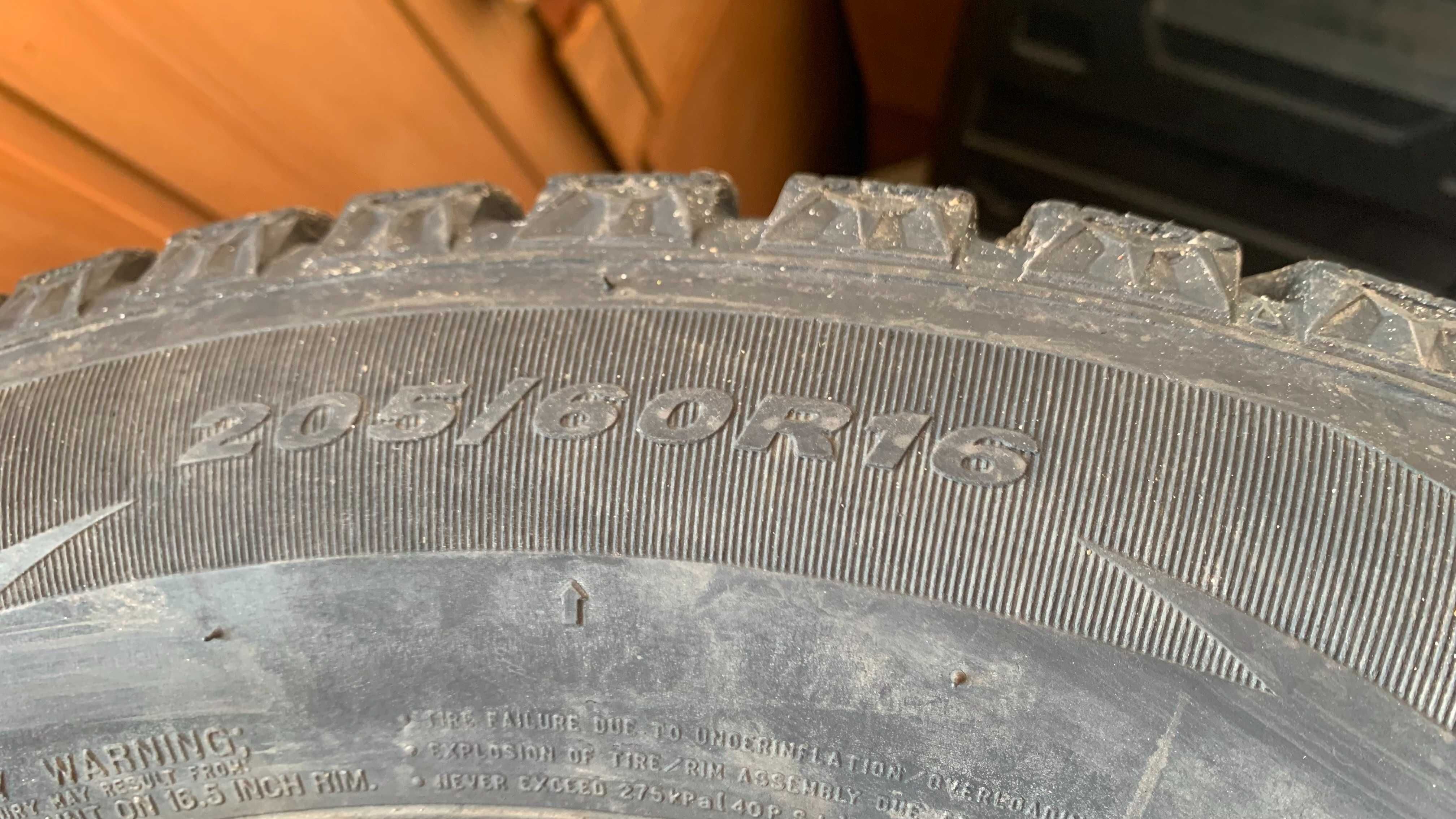 Зимова резина Nexen 205/60R16