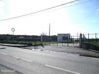 Venda judicial de Lote de terrenos com armazém em Lavos