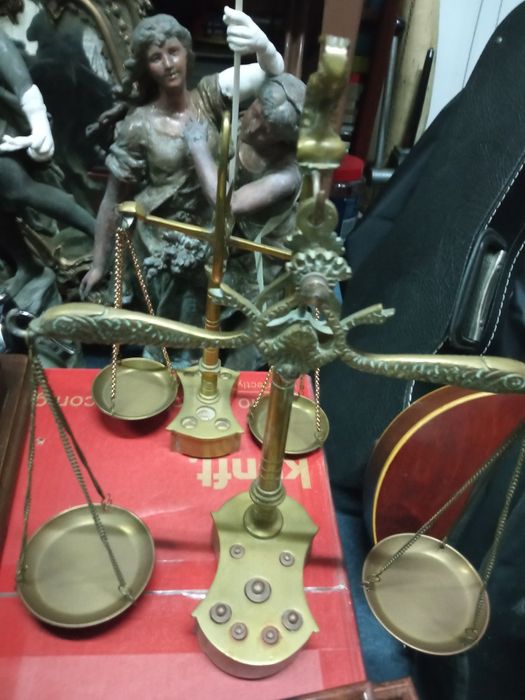 A verdadeira balança, autêntica, cabeça de touro . Antiga casa das bal