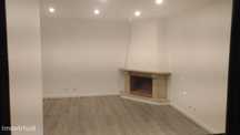 Apartamento T2 com 2 varandas