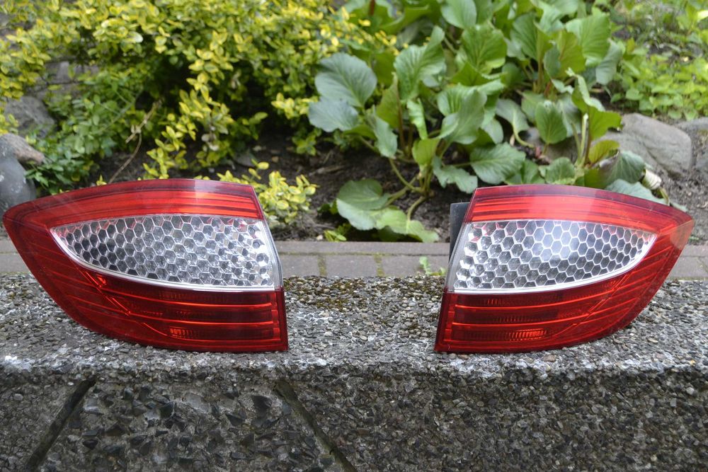 Lampa tylna tył w błotnik lewa prawa FORD MONDEO MK4 KOMBI europa
