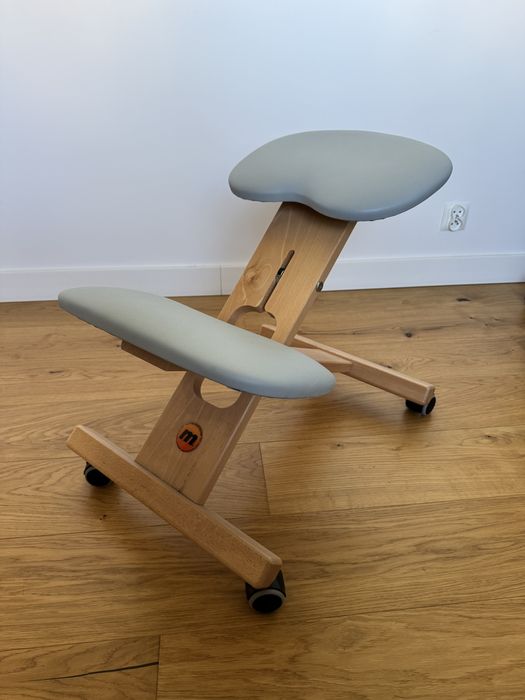 Klękosiad - fotel ergonomiczny