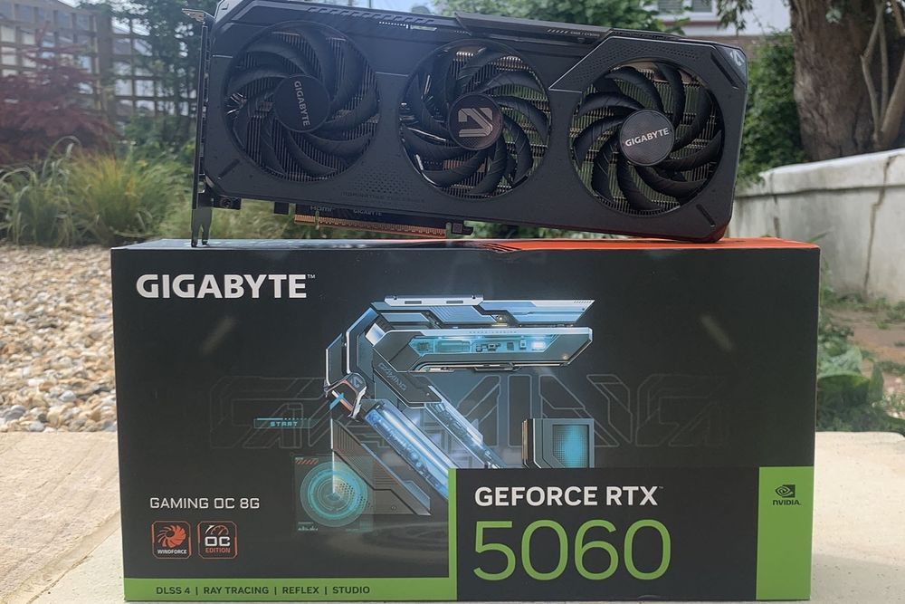 RTX 5060 8gb Gigabyte 3x fan placa grafica nvidia