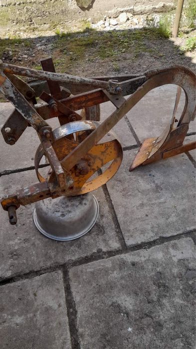 Плуг до Сінтай 220 .