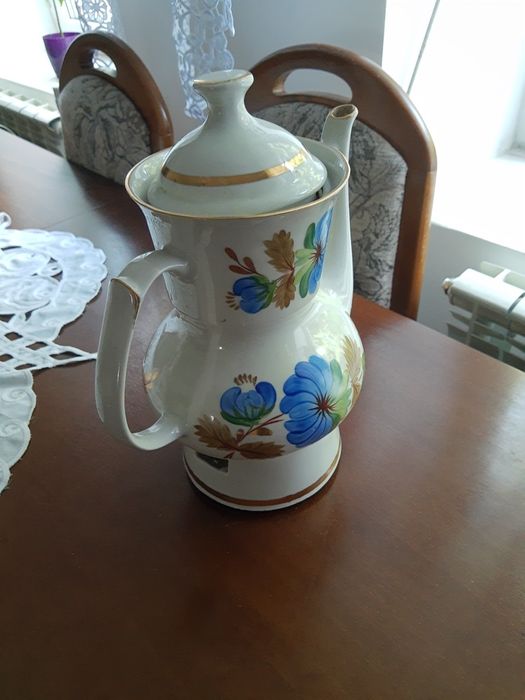 Czajnik elektryczny porcelanowy.