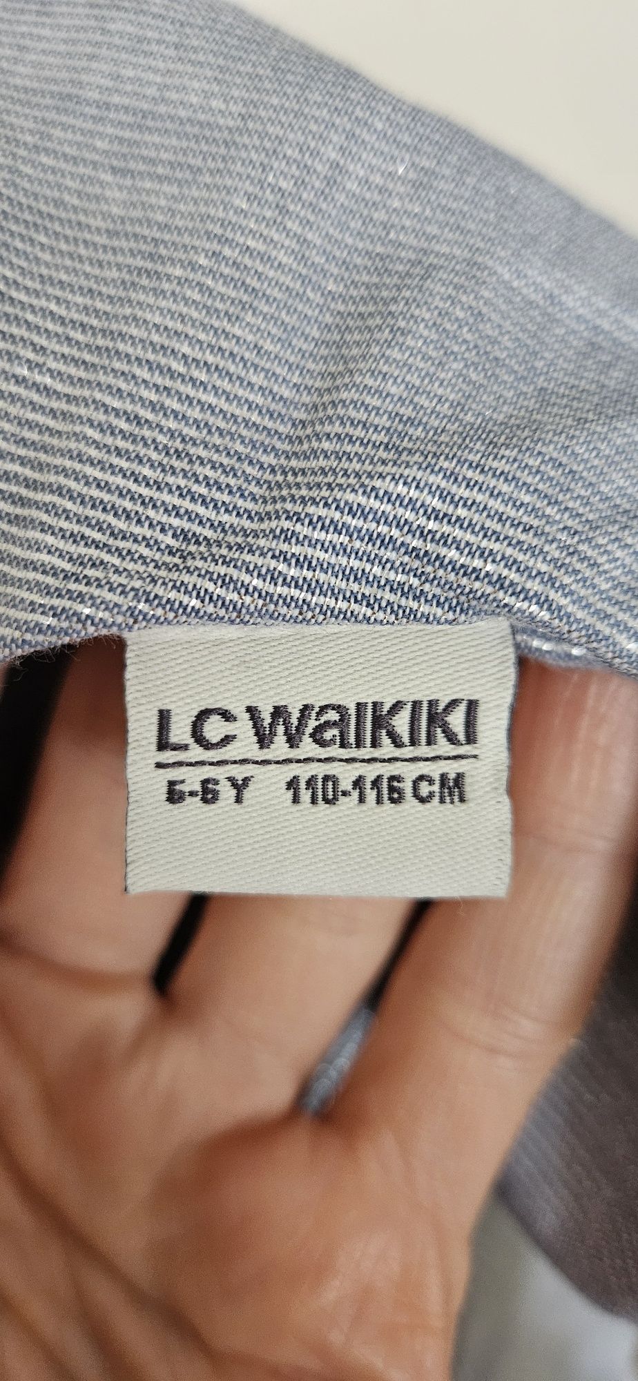 Сукня на дівчинку 5-6 років