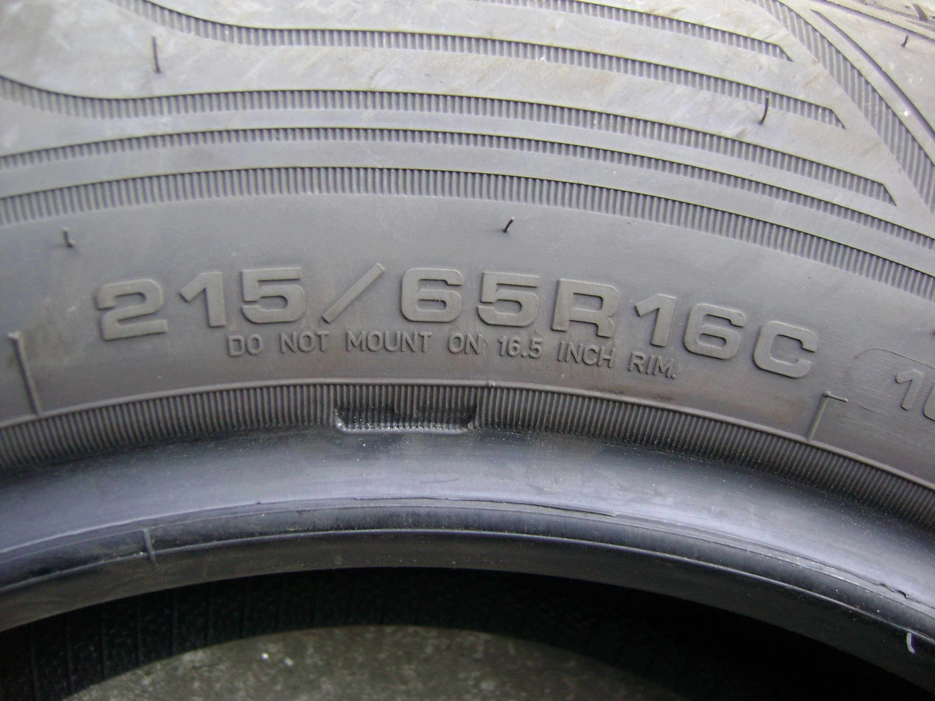 Opony Całoroczne Goodyear  215/65R16 C 2023 rok  7mm  cena z 2 sztuki