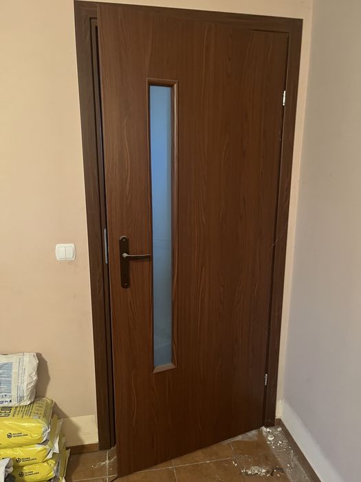 Drzwi 80 prawe z ościeżnicą