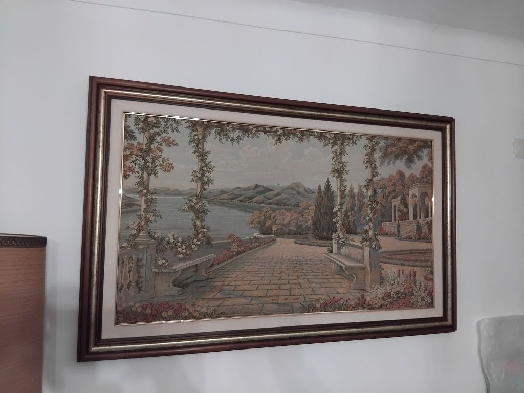 Tapeçaria com moldura