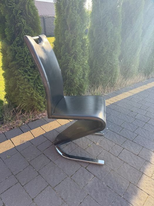 Продам стільці  Signal для кухні