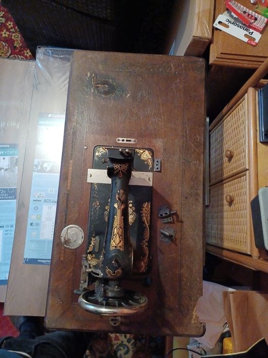 Stara maszyna do szycia NAUMANN