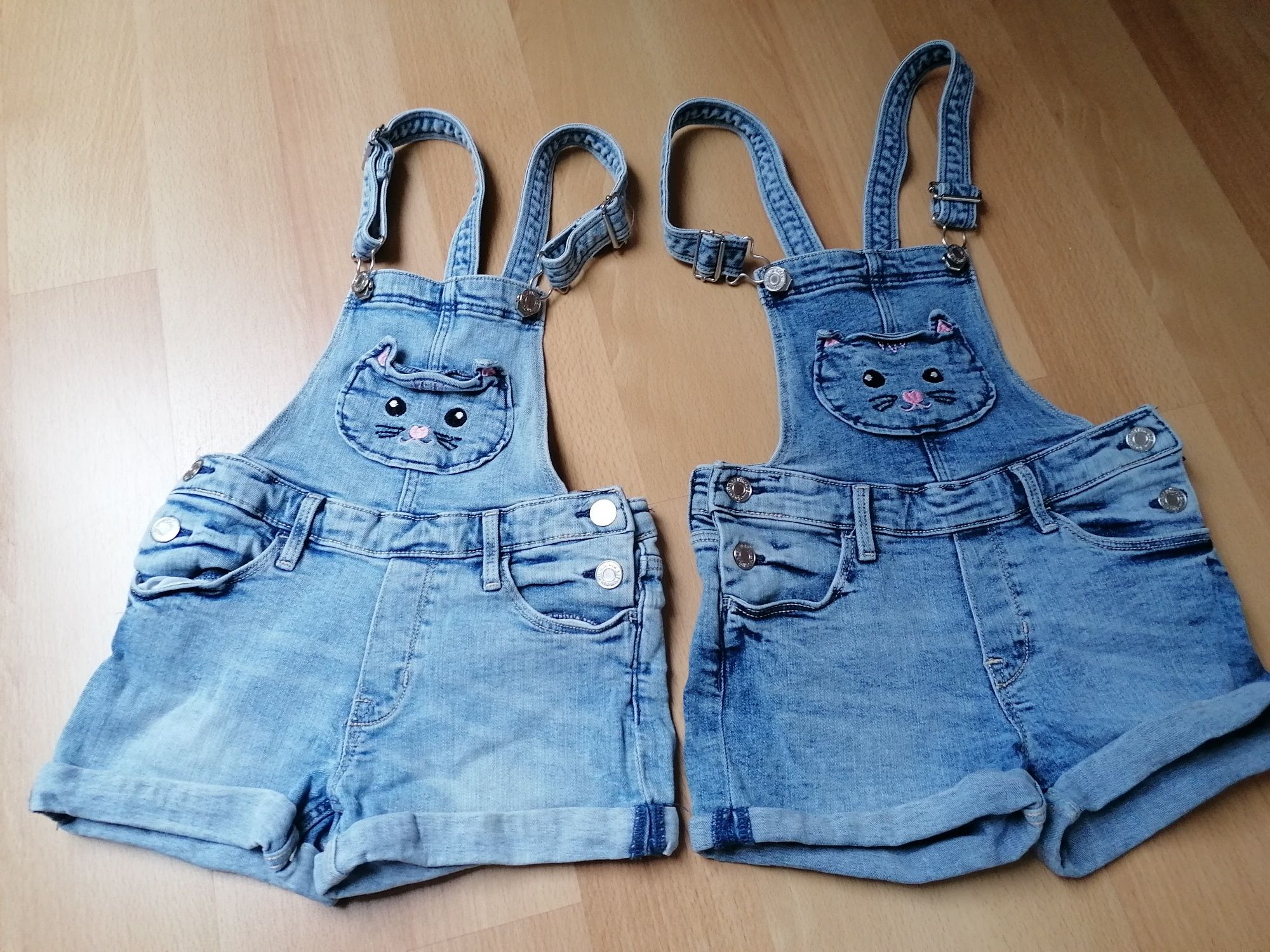 Ogrodniczki szorty jeansowe H&M dla bliźniaczek 128