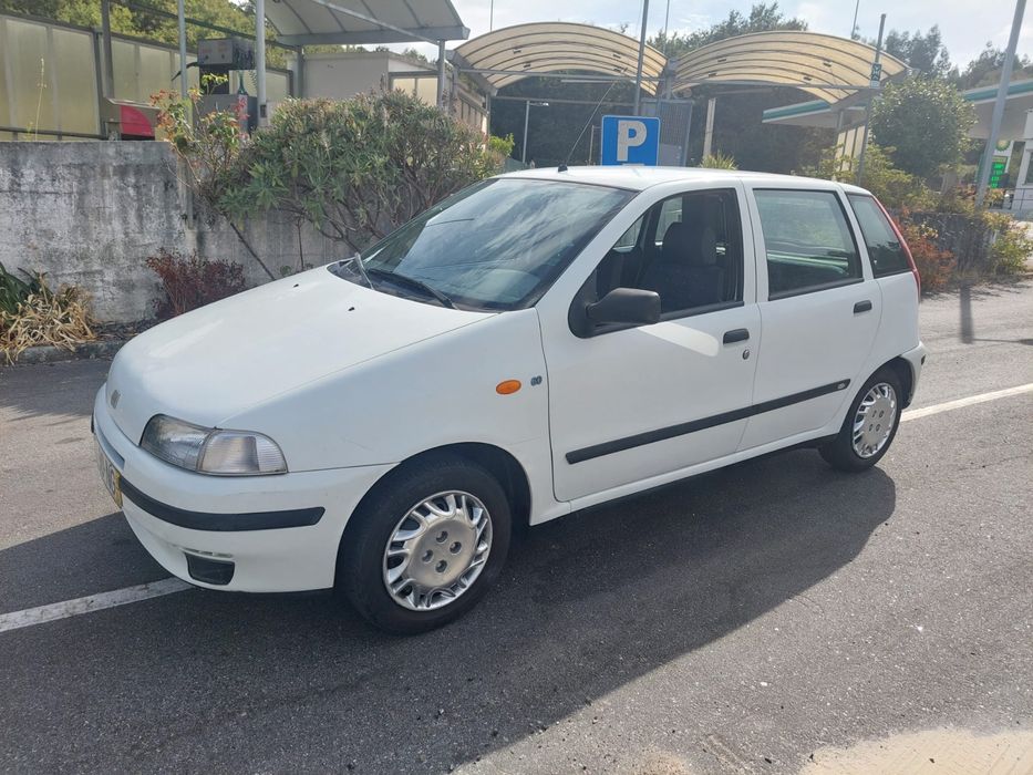 Fiat Punto em bom estado.