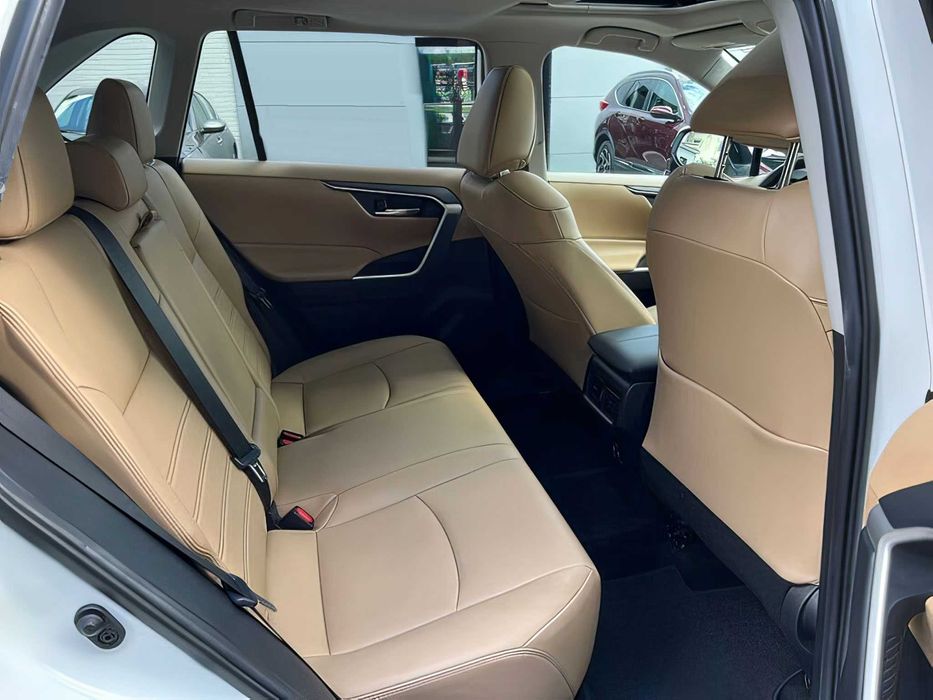 Toyota RAV4      2020