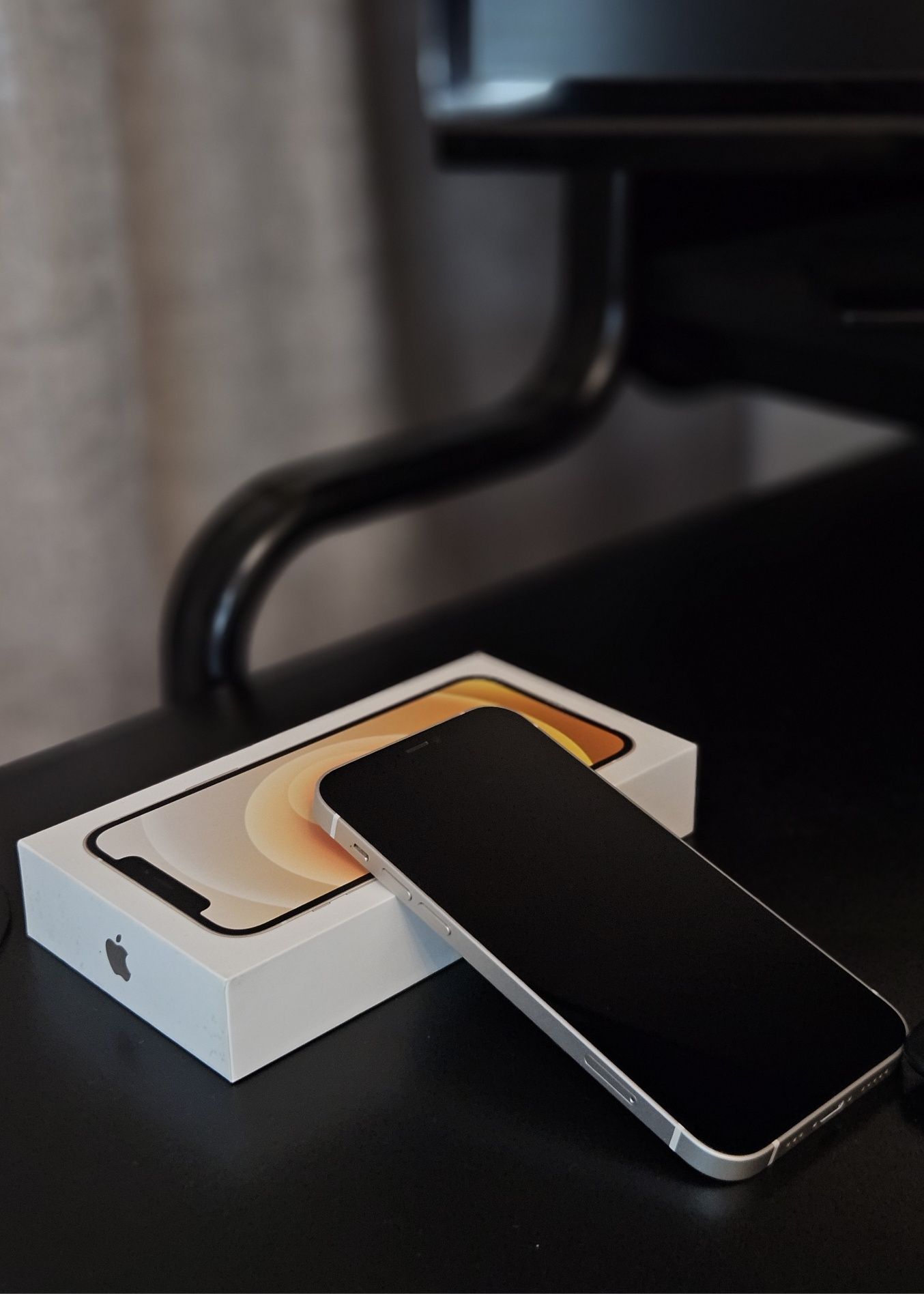 Iphone 12 w idealnym stanie!