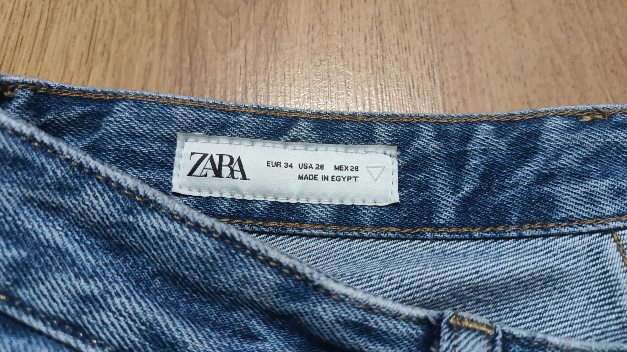 Майже нові чоловічі джинси Zara розмір S