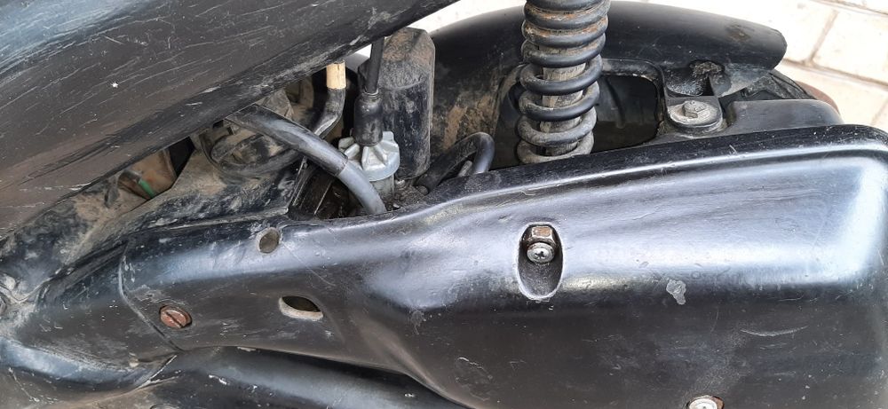 Скутер хонда цеста 34 двох тактний з номером і тех паспортом.