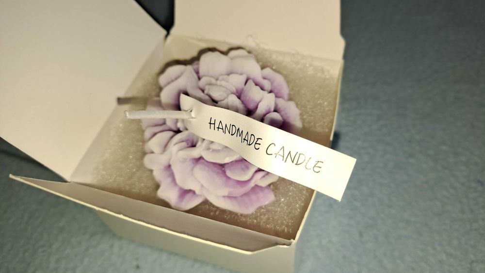 Vela perfumada em formato de rosa (feito à mão). Nova