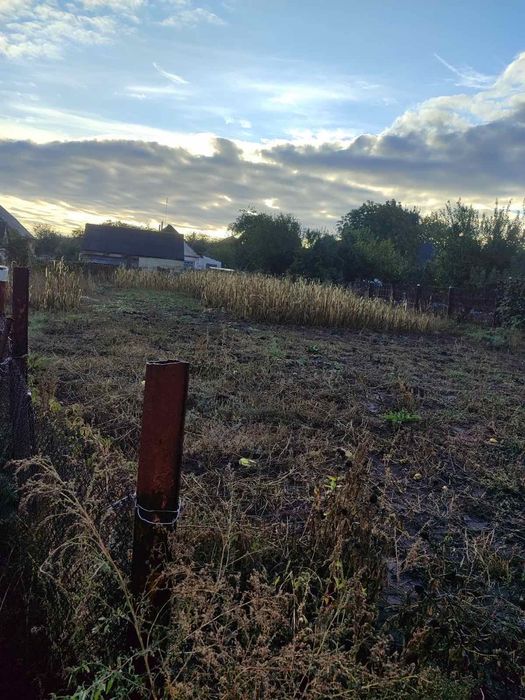 Продам будинок біля гімназії 1.   0 9 5 3901053