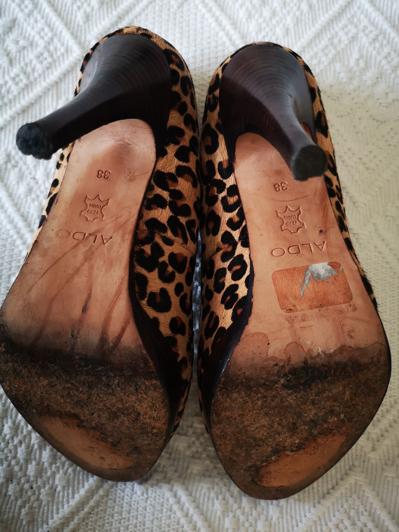 Sapatos da Aldo de pêlo - padrão leopardo N°38