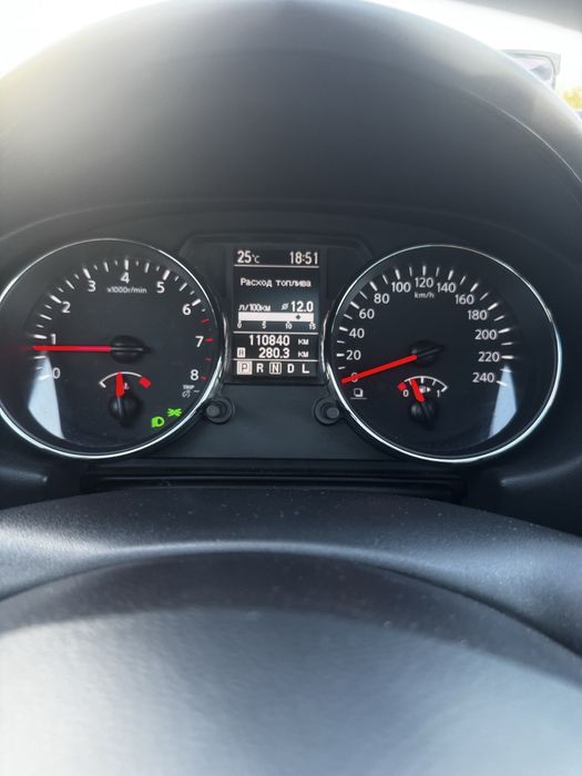 Продам Nissan Qashqai 1,6 бензин 2012 р.в.