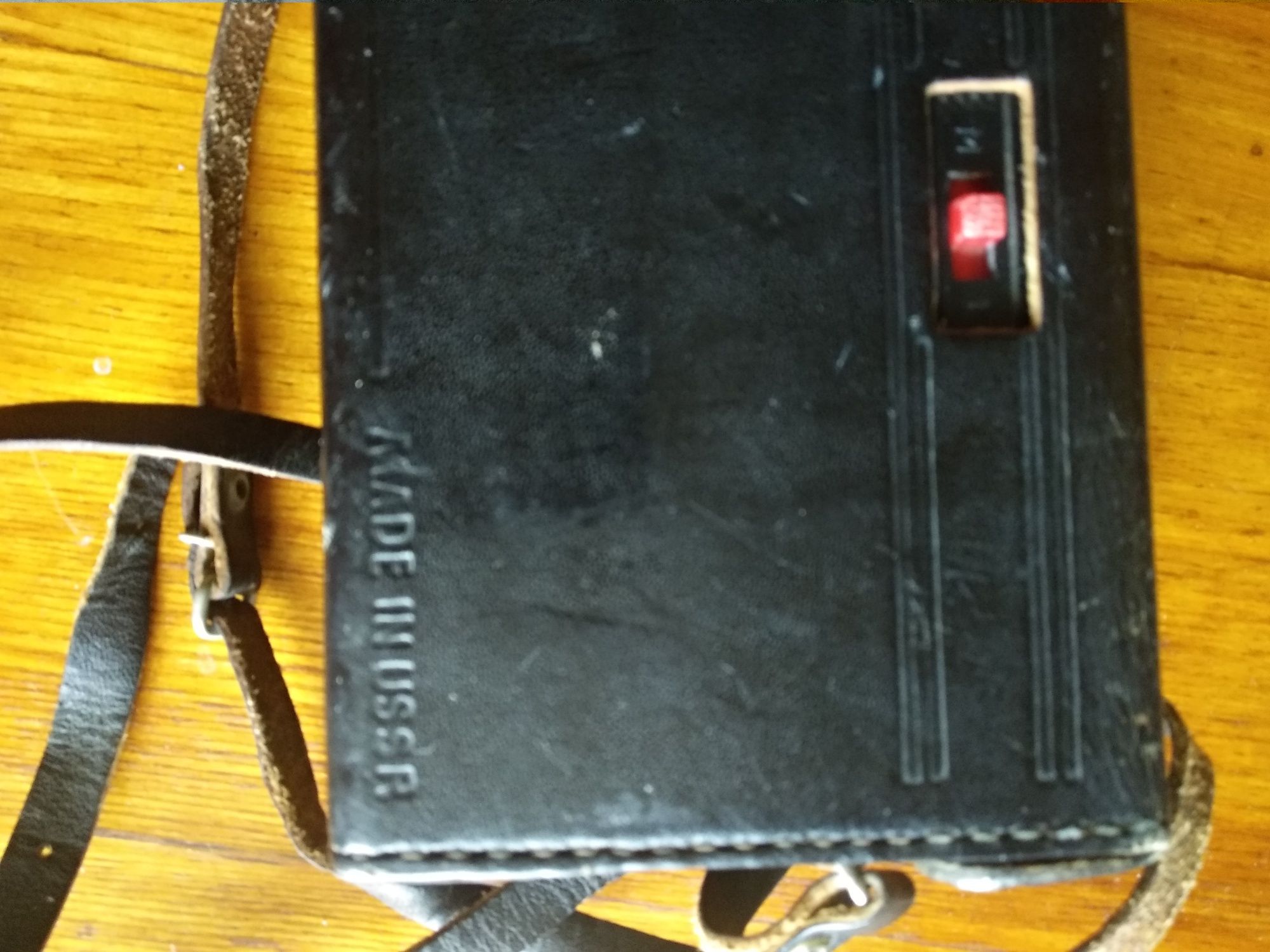Коллекционный приемник Селга 402 в кожаном чехле-сумке