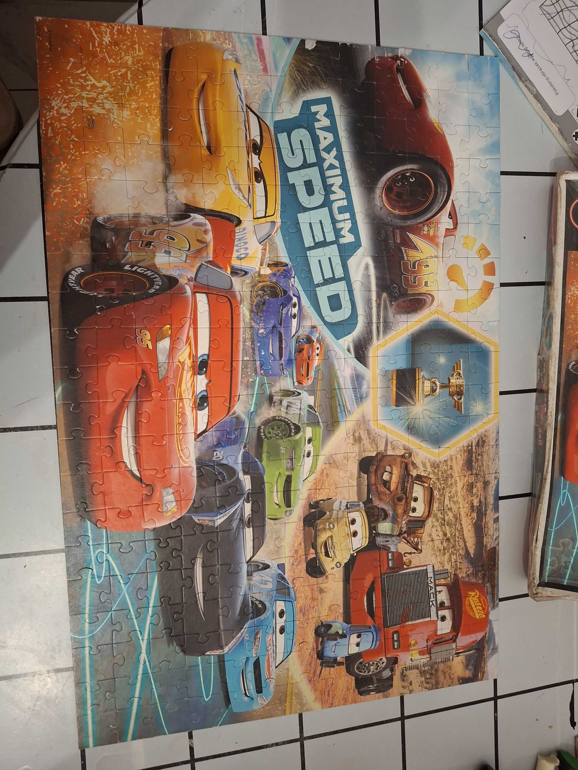 Puzzle mcquenn auta  260 elementow