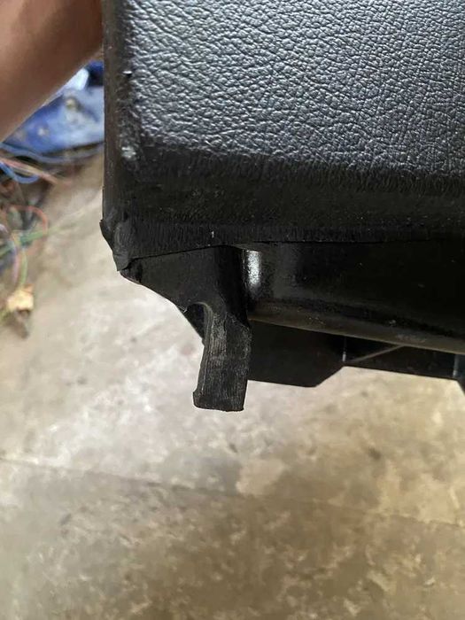 Бардачок бмв е34 до рест