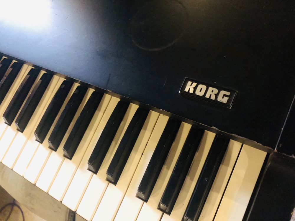 Korg CX-3 - orgao clonewheel de 1979