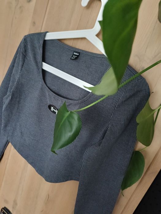 Bluzka damska crop top elegancki impreza Andrzejki jak nowy