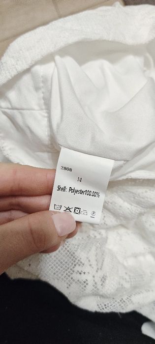 Ażurowy nowy komplet damski dwuczęściowy z koronki bluza + szorty