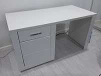 Biurko Snow biale Agata Meble 140