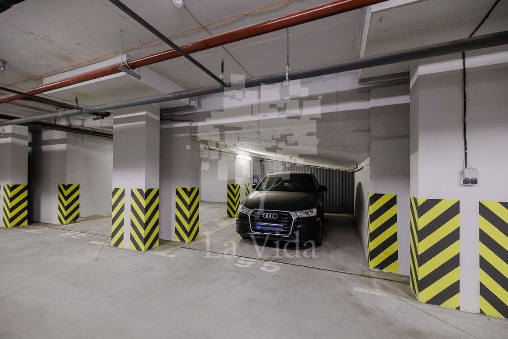 Двокімнатна квартира з паркомісцем та коморою в ЖК Тайм Time