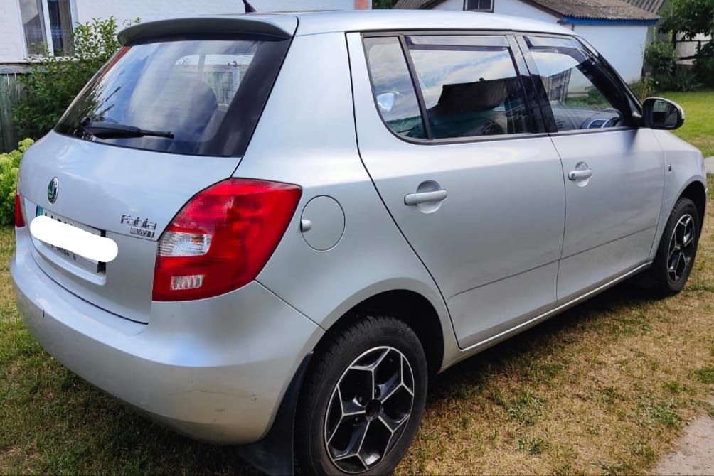 Fabia 2010 офіційна, один власник