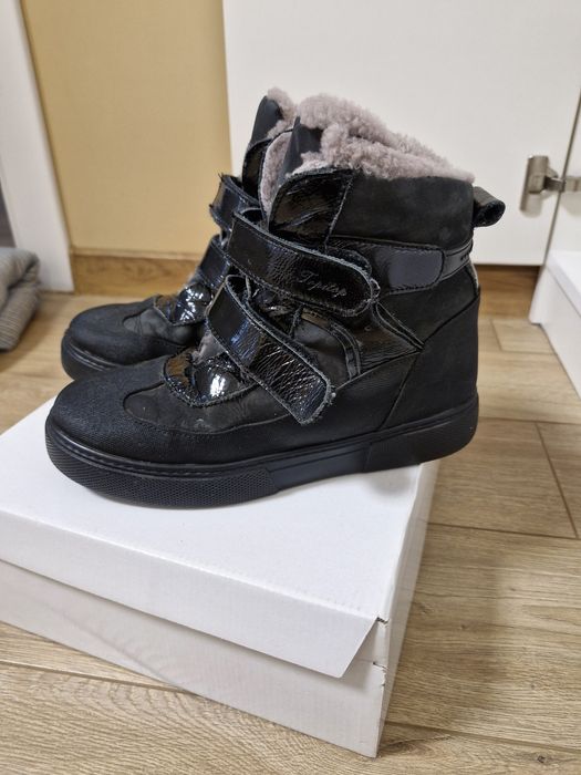 Зимові взуття на дівчинку спожки черевики ботінки