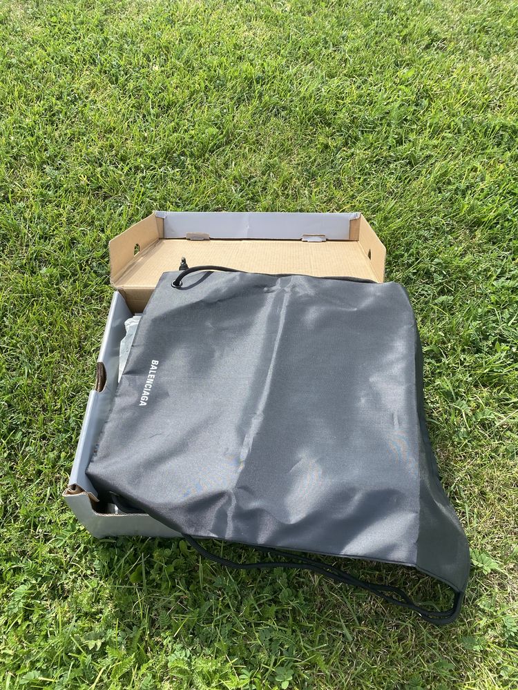 Balenciaga track 1 висока якість