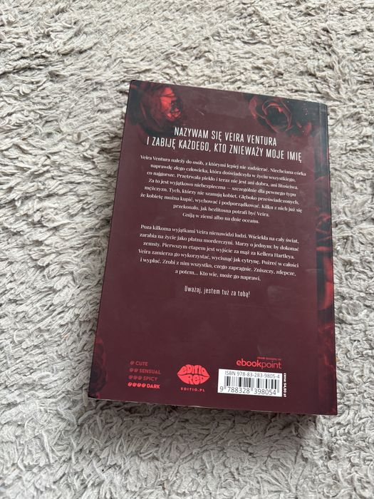 książka z autografem fortunateem ruby bloody valentine