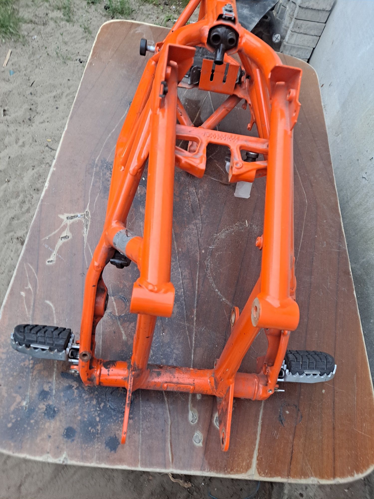 Rama KTM DUKE 2011