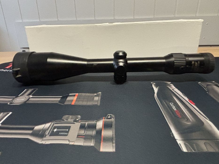 Luneta Docter 3-12x56 z podeświetlaną kropką.