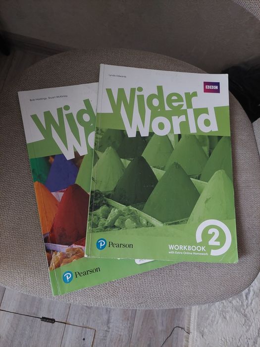 Wider World 2, зошит і книжка з англійської мови