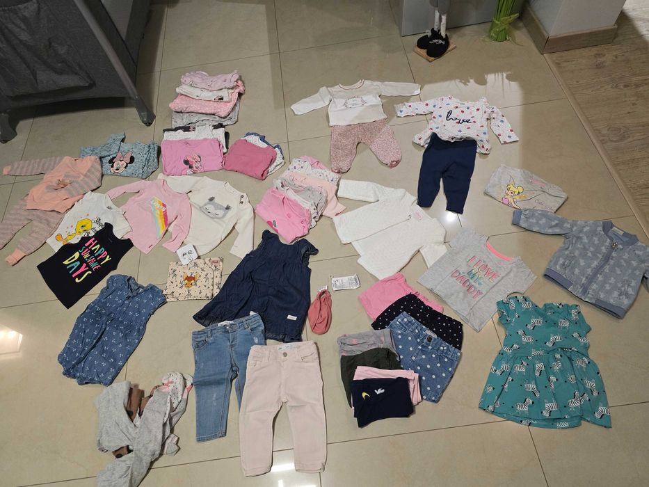 Paka ubrań dla dziewczynki r.74