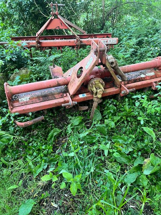 Vendo fresa em bom estado.