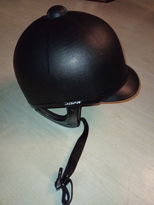 Kask do jazdy konnej r. 56