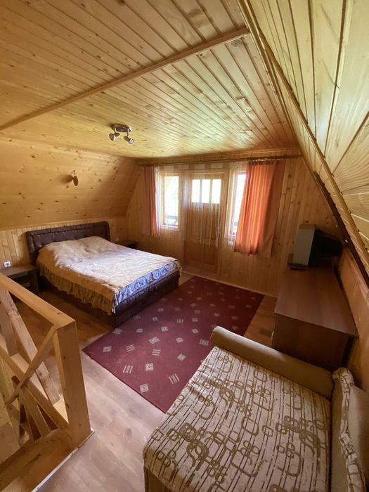 Будиночоки з басейном  та сауною